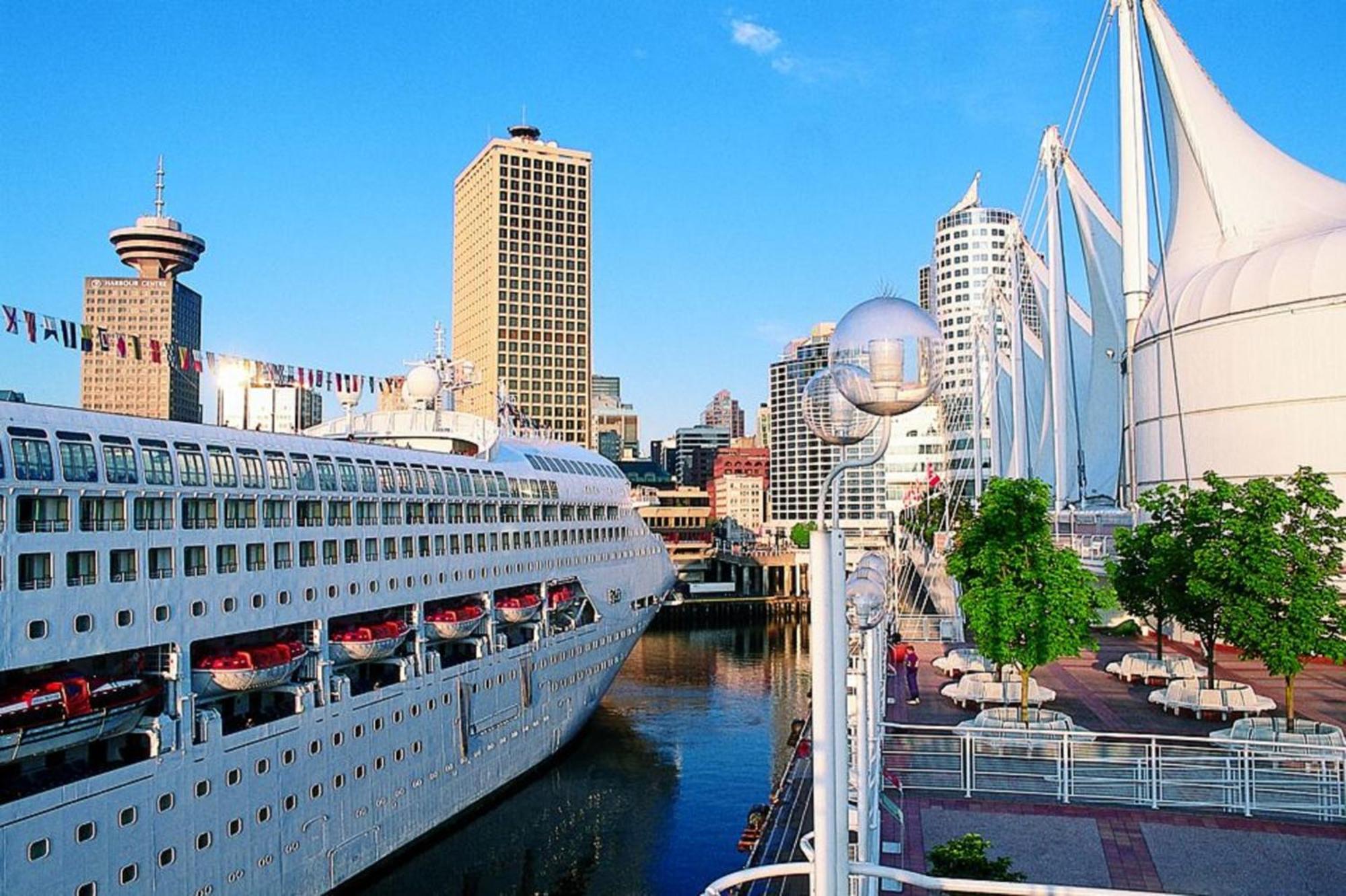 Holiday Inn & Suites North Vancouver By Ihg Eksteriør bilde