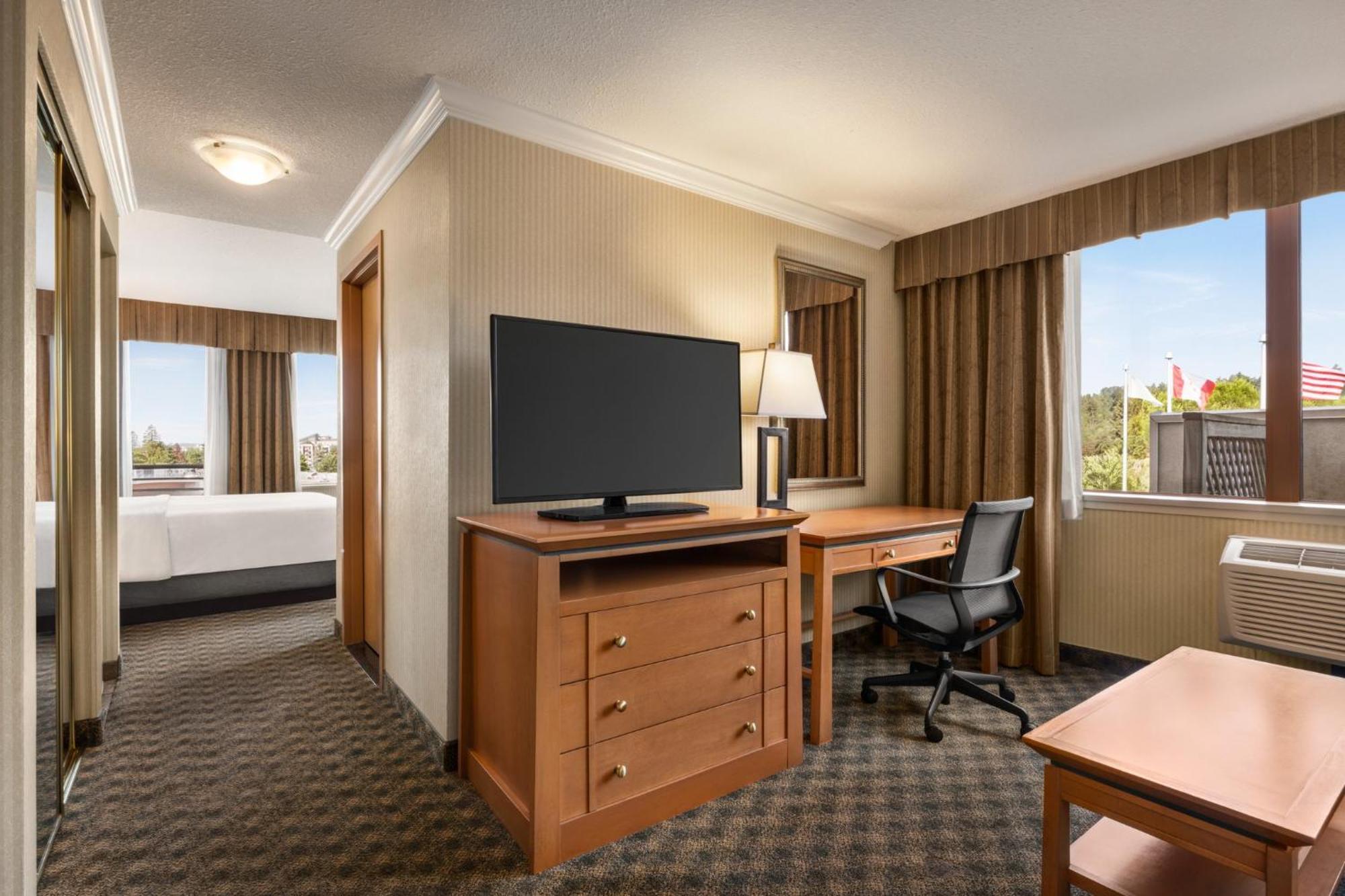 Holiday Inn & Suites North Vancouver By Ihg Eksteriør bilde