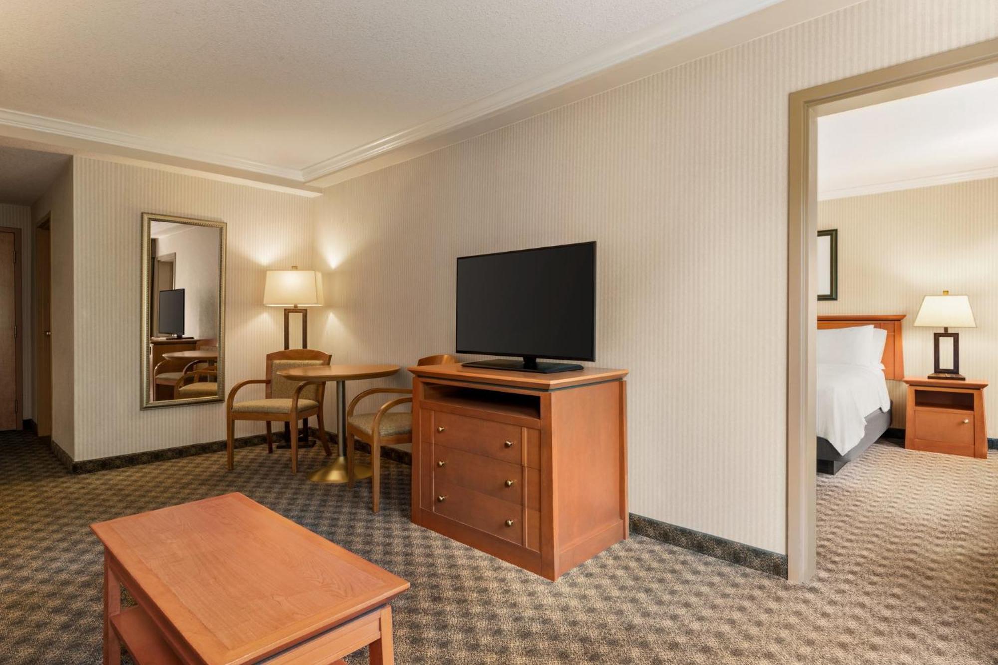 Holiday Inn & Suites North Vancouver By Ihg Eksteriør bilde
